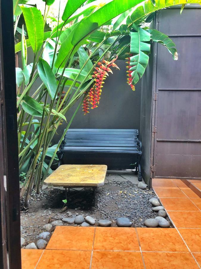 La Zona Hostel San Salvador Esterno foto